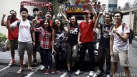 Para suporter ini siap menyaksikan laga-laga Timnas Indonesia dalan ajang AFF 2016.