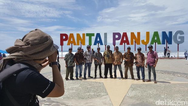 Pantai Panjang di Bengkulu