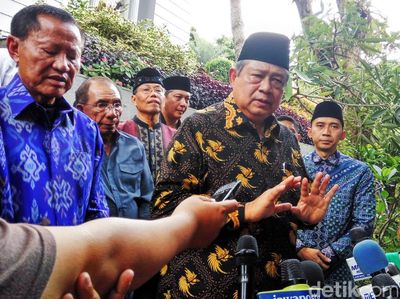 SBY Melayat ke Rumah Duka Sutan Bhatoegana