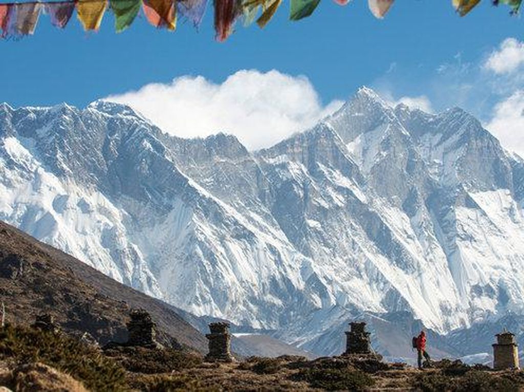 Antre Naik Puncak Everest, 2 Pendaki Tewas Antre Naik Puncak Everest, 2 Pendaki Tewas