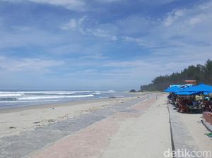 12 Pantai di Bengkulu yang Eksotis dan Wajib Dikunjungi 12 Pantai di Bengkulu yang Eksotis dan Wajib Dikunjungi