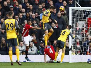 Setelah 9 Tahun, Arsenal Akhirnya Bobol Gawang Tim Mourinho Lagi