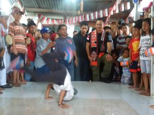 Lincahnya Remaja di Pasar Minggu Breakdance Sambut Agus Yudhoyono