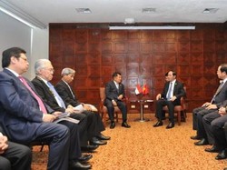 Di KTT APEC, RI Ajak Vietnam Setarakan Upah Buruh Industri