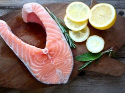 Sesi Bercinta Lebih Nikmat Berkat Santap Ikan