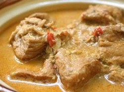 Gurih Berkuah Kental, Terik Tempe dan Daging Khas Jawa Tengah