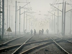 Motor Tertabrak KRL di Depok, Perjalanan KRL Arah Bogor Terganggu