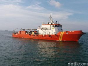 Pencarian Korban Tabrakan Kapal di Tuban Dilanjutkan