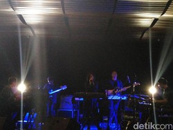 Ill Believe in Anything Tour, Konser Tunggal dari The Trees & The Wild