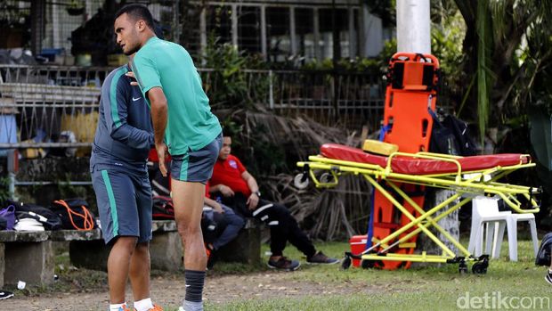 Riedl: Rizky Pora Alami Masalah di Lutut Kanan tapi Kondisinya Oke