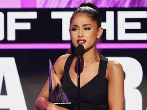 Ariana Grande dan John Legend Duet Nyanyikan Beauty and the Beast