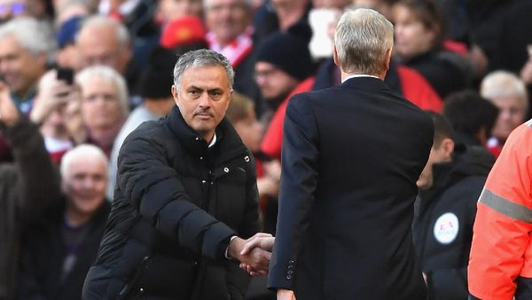 Foto-foto Terbaik Premier League Pekan 12: Comeback Toure dan Mourinho vs Wenger