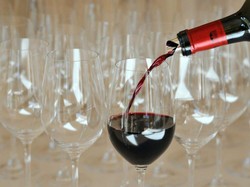 Ditentang, Investasi Miras Dianggap Tepat Demi Pariwisata