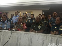 Meski Larang Demo, Polisi-TNI Tetap Berjaga pada 2 Desember