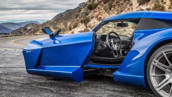 Beast Alpha, Mobil Bertenaga 500 Daya Kuda dengan Pintu SideWinder