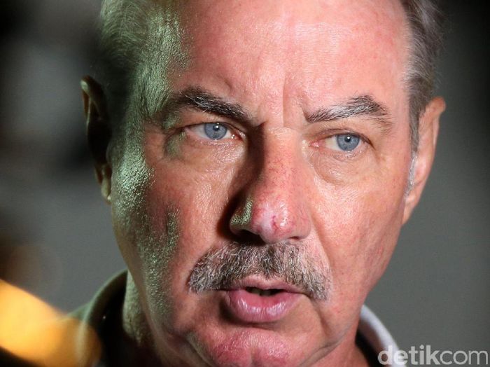 Alfred Riedl Jumpa Pers Jelang Lawan Filipina Tim nasional Indonesia akan berhadapan dengan tuan rumah Filipina di Piala AFF, Selasa (22/11/2016) besok. Jelang laga tersebut, pelatih dari kedua negara, Alfred Riedl dan Thomas Dolley menggelar konferensi pers di Novotel Hotel, Manila , Senin (21/11/2016).
