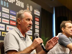 Alfred Riedl Jumpa Pers Jelang Lawan Filipina