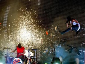 Aksi Para Penampil di American Music Awards 2016 Aksi Para Penampil di American Music Awards 2016