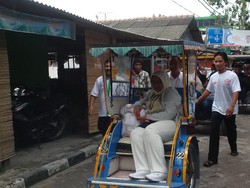 Kesan Naik Bentor di Pulau Tidung: Anies Keasyikan, Istri Takut Jatuh