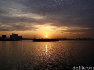 Indahnya Matahari Terbit Di Danau Jinji Suzhou Indahnya Matahari Terbit Di Danau Jinji Suzhou