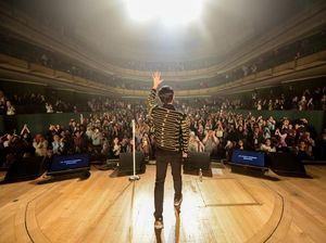 Keseruan Afgan SIDES IN SINGAPORE