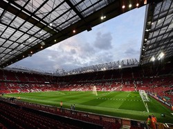 Dua Penyusup Bermalam di Old Trafford Demi Tonton MU vs Arsenal