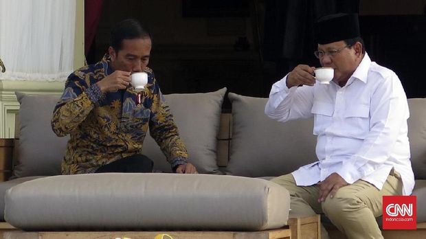 Jokowi dan Prabowo Makin Unjuk Gigi, Tapi Saling Tunggu