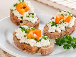 Yuk, Bikin Cheese Spread yang Gurih Enak untuk Olesan Roti!