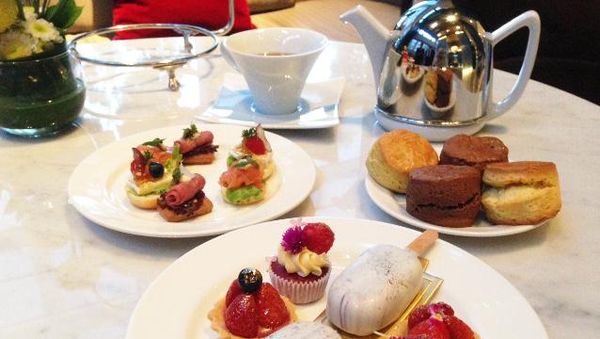 Tartlets dan Cake Pops Cantik Bisa Dinikmati dalam Sweet Luxury High Tea