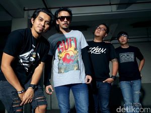 Lowp Perdalam Agama, Rocket Rockers Biarkan Posisi Gitaris Kosong Lowp Perdalam Agama, Rocket Rockers Biarkan Posisi Gitaris Kosong