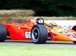 Ini Lima Mobil yang Dibekali Mesin Pesawat