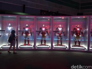 Foto: Serunya Bertemu Superhero Marvel dan Jadi Agen Avengers di Singapura