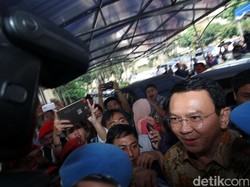 Pemeriksaan Ahok Diklaim Pengacara Berjalan Santai