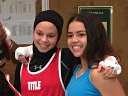 Didiskualifikasi dari Pertandingan Tinju, Hijabers Ini Malah Jadi Pemenang