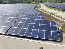 Pembangkit Listrik Atap Rumah 37 MW Bakal Dibangun Tahun Ini