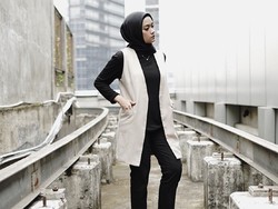 Foto: Cantiknya Ayudia Bing Slamet dengan Gaya Hijab Santai