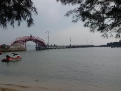 Bupati Kep Seribu Cerita Penyebab Krisis Ikan Segar di Pulau Tidung