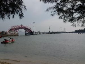 Bupati Kep Seribu Cerita Penyebab Krisis Ikan Segar di Pulau Tidung Bupati Kep Seribu Cerita Penyebab Krisis Ikan Segar di Pulau Tidung
