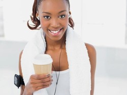 Saran Dokter Agar Kopi Tak Meninggalkan Noda di Gigi