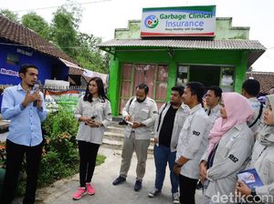 Risers DRE Kunjungi Bank Sampah