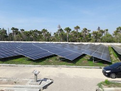 Mengintip Pembangkit Listrik Tenaga Surya Terbesar di RI