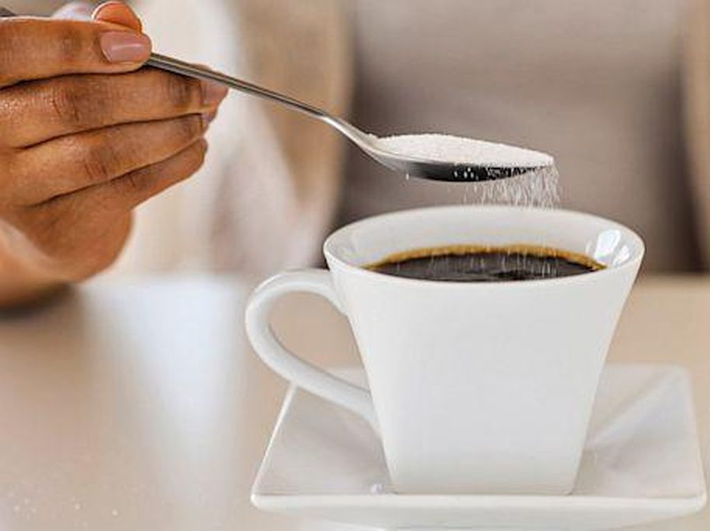 Menambahkan Kolagen Bubuk ke Dalam Kopi Kini Jadi Tren, Mau Coba? Menambahkan Kolagen Bubuk ke Dalam Kopi Kini Jadi Tren, Mau Coba?