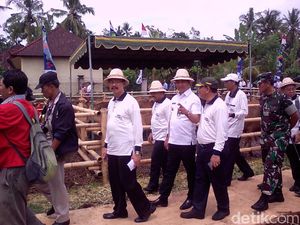 1.000 Anak Sapi Hasil Inseminasi Buatan Dipanen di Bali 1.000 Anak Sapi Hasil Inseminasi Buatan Dipanen di Bali