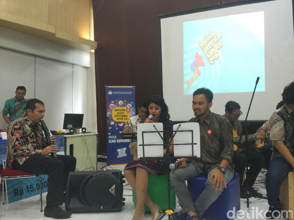 Kampanye Antikorupsi, Saut Main Saksofon dengan Mahasiswa di Yogyakarta