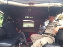 Razia Kos di Wonokromo, Jaring 4 Positif Narkoba dan 2 Pasangan Mesum