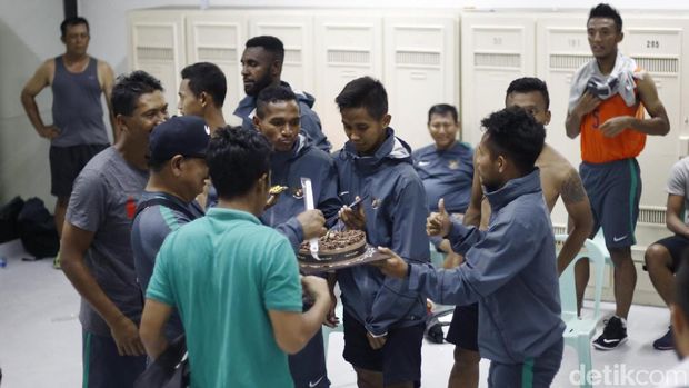 Selamat Ultah, Andik Vermansah