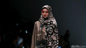 Foto: Koleksi Itang Yunasz di Jakarta Fashion Week 2017
