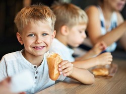 Begini Cara Orangtua Prancis Didik Anak Agar Mencintai Makanan