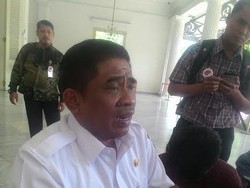 Cerita Plt Gubernur Berjibaku Tertibkan Atribut Parpol di CFD Kemarin