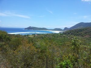 Pantai Sekongkang yang Masih Perawan di Sumbawa
